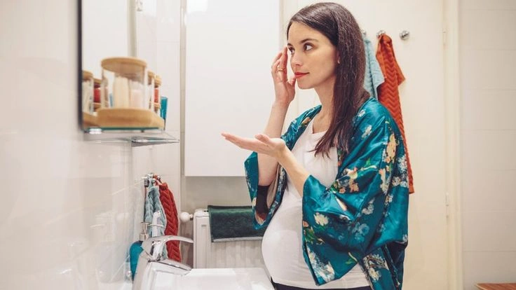 aftar Kandungan Skincare Yang Dilarang Untuk Ibu Hamil