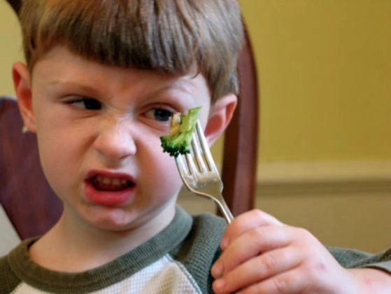 Fakta Mengejutkan! Anak Pertama Lebih Picky Eater, Ini Alasannya