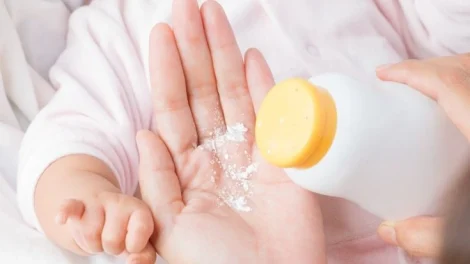 Bahaya Bedak Bayi Mengintai, Ini Risiko yang Sering Diabaikan